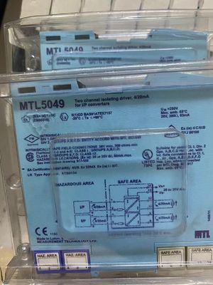 El MTL5049 aísla y transmite dos señales de 4/20mA desde un controlador ubicado en el área segura a dos cargas ubicadas en el área peligrosa.